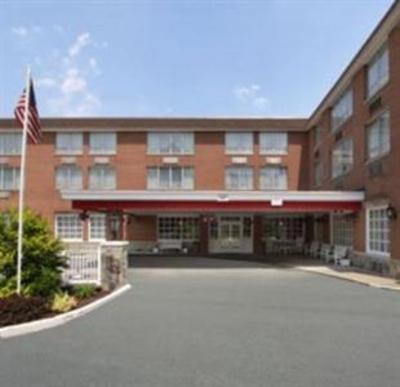 фото отеля Ramada Inn at Historic Ligonier
