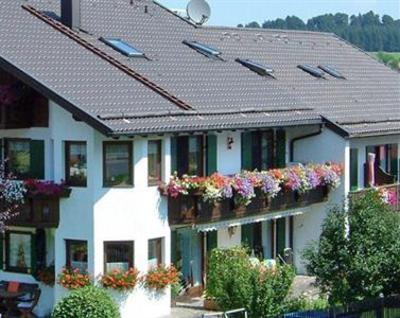 фото отеля Gästehaus Alpina Bad Kohlgrub