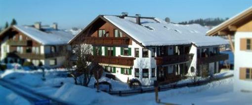 фото отеля Gästehaus Alpina Bad Kohlgrub