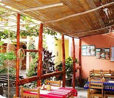фото отеля Hostal Tambo Colorado