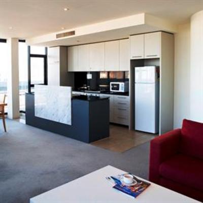 фото отеля Quest Hero Apartments Melbourne