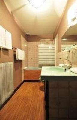 фото отеля Hotel La Licorne Beaugency
