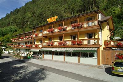 фото отеля Hotel Zanon Ziano di Fiemme