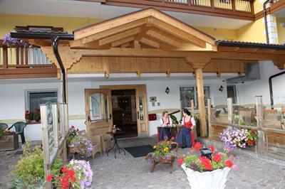 фото отеля Hotel Zanon Ziano di Fiemme