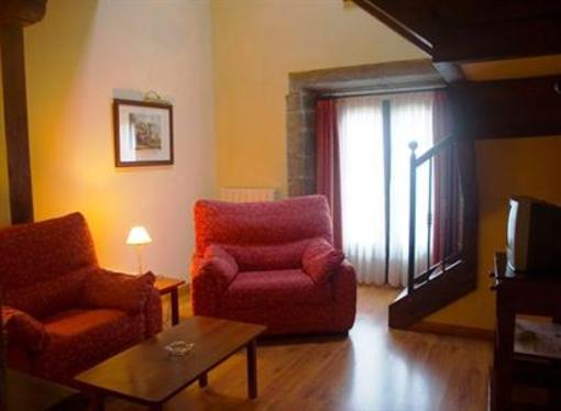 фото отеля Villa De Potes Apartments