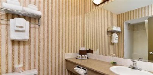 фото отеля BEST WESTERN Fernie Mountain Lodge