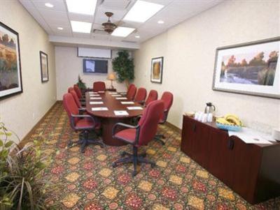 фото отеля BEST WESTERN Fernie Mountain Lodge