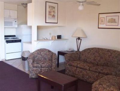 фото отеля American Inn & Suites Pomona