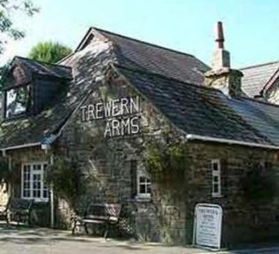 фото отеля The Trewern Arms Hotel Newport (Pembrokeshire)