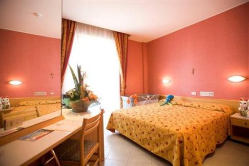 фото отеля Hotel Junior Rimini