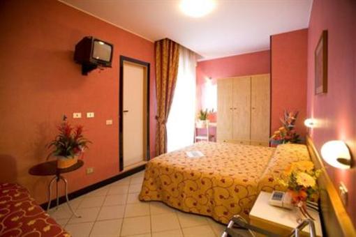 фото отеля Hotel Junior Rimini