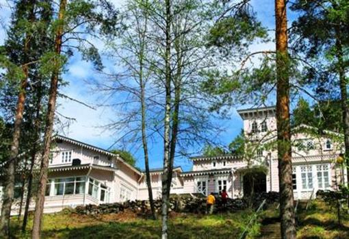 фото отеля Punkaharjun Valtionhotelli