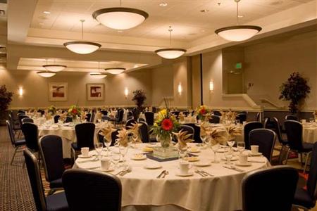 фото отеля Crowne Plaza Hotel Denver