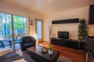 фото отеля South Beach Apartment