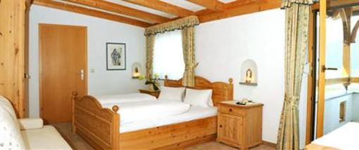 фото отеля Mineralienhotel Natznerhof