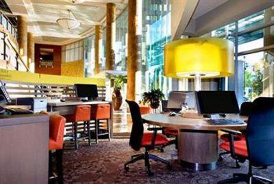 фото отеля Sheraton Suites Calgary Eau Claire