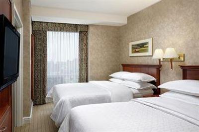 фото отеля Sheraton Suites Calgary Eau Claire