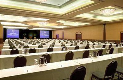 фото отеля Sheraton Suites Calgary Eau Claire