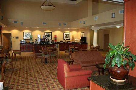 фото отеля Hampton Inn & Suites Woodland