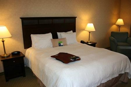 фото отеля Hampton Inn & Suites Woodland