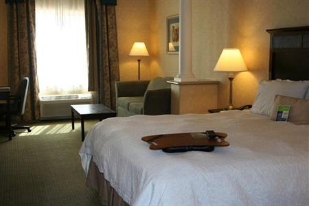 фото отеля Hampton Inn & Suites Woodland