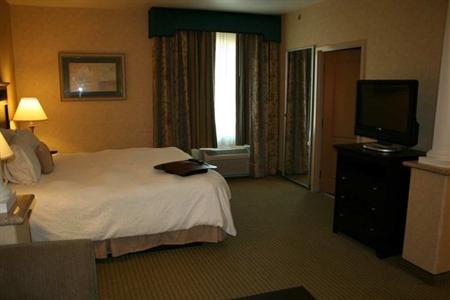 фото отеля Hampton Inn & Suites Woodland