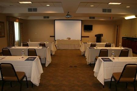 фото отеля Hampton Inn & Suites Woodland