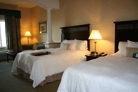 фото отеля Hampton Inn & Suites Woodland