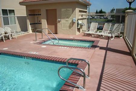 фото отеля Hampton Inn & Suites Woodland
