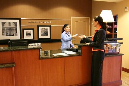 фото отеля Hampton Inn & Suites Woodland