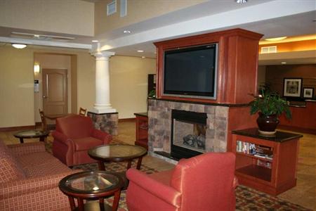 фото отеля Hampton Inn & Suites Woodland