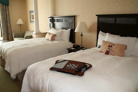 фото отеля Hampton Inn & Suites Woodland