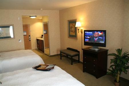 фото отеля Hampton Inn & Suites Woodland