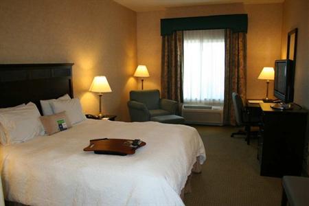 фото отеля Hampton Inn & Suites Woodland