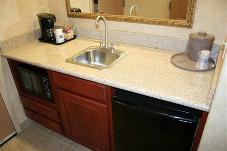фото отеля Hampton Inn & Suites Woodland