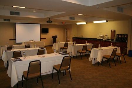 фото отеля Hampton Inn & Suites Woodland