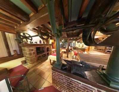 фото отеля Hotel Le Moulin Des Forges Saint-Omer-en-Chaussee