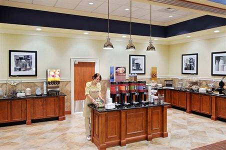 фото отеля Hampton Inn & Suites Knoxville-Turkey Creek
