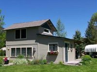 Yellowstone River Inn Cabins