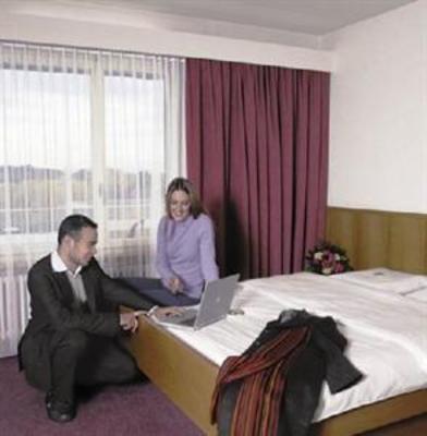 фото отеля Illuster Hotel