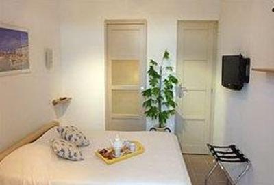 фото отеля Le Clos Rhea Hotel St Martin de Re