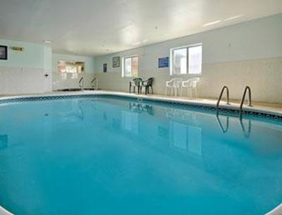 фото отеля Super 8 Motel Bettendorf