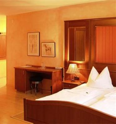 фото отеля Landhotel Hirsch