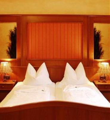 фото отеля Landhotel Hirsch