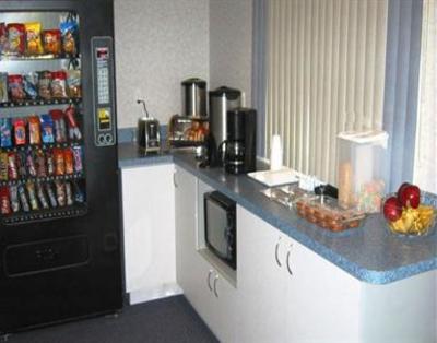фото отеля Studio Inn & Suites