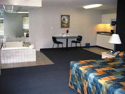 фото отеля Studio Inn & Suites