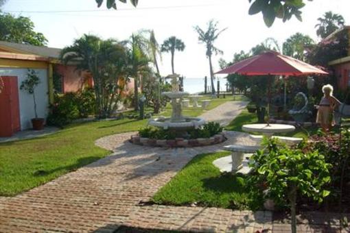 фото отеля Dolphin Inn