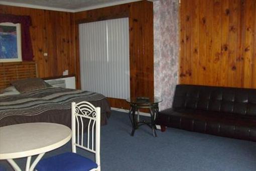 фото отеля Dolphin Inn