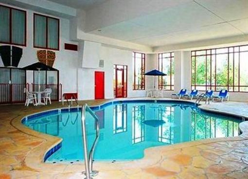 фото отеля Holiday Inn Express Hotel & Suites Olathe North
