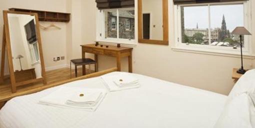 фото отеля St Giles Grassmarket Apartment